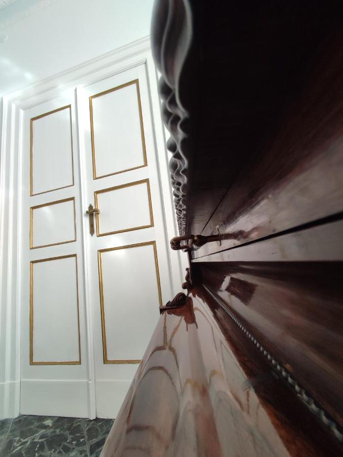 Dimora Della Marchesa - Al Duomo Apartamento Manfredónia Exterior foto