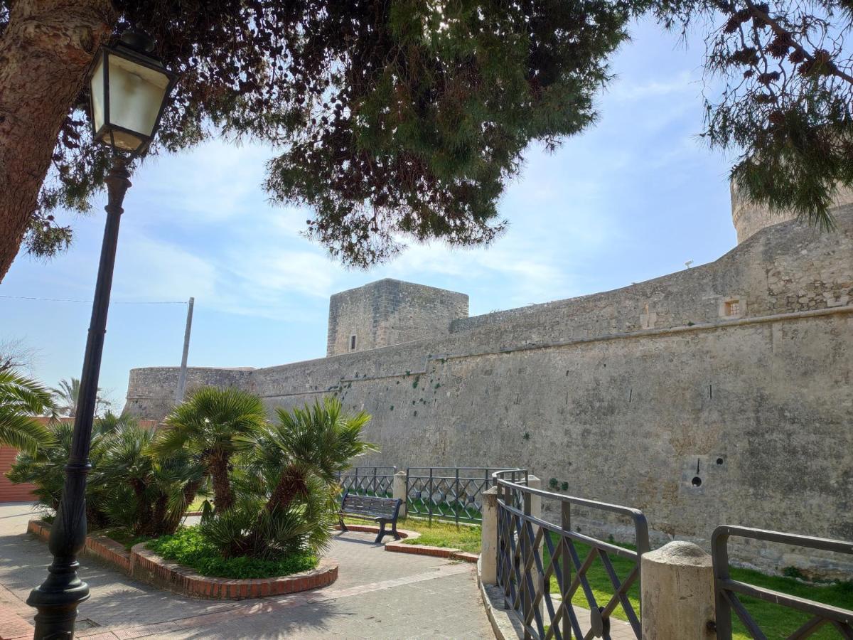 Dimora Della Marchesa - Al Duomo Apartamento Manfredónia Exterior foto