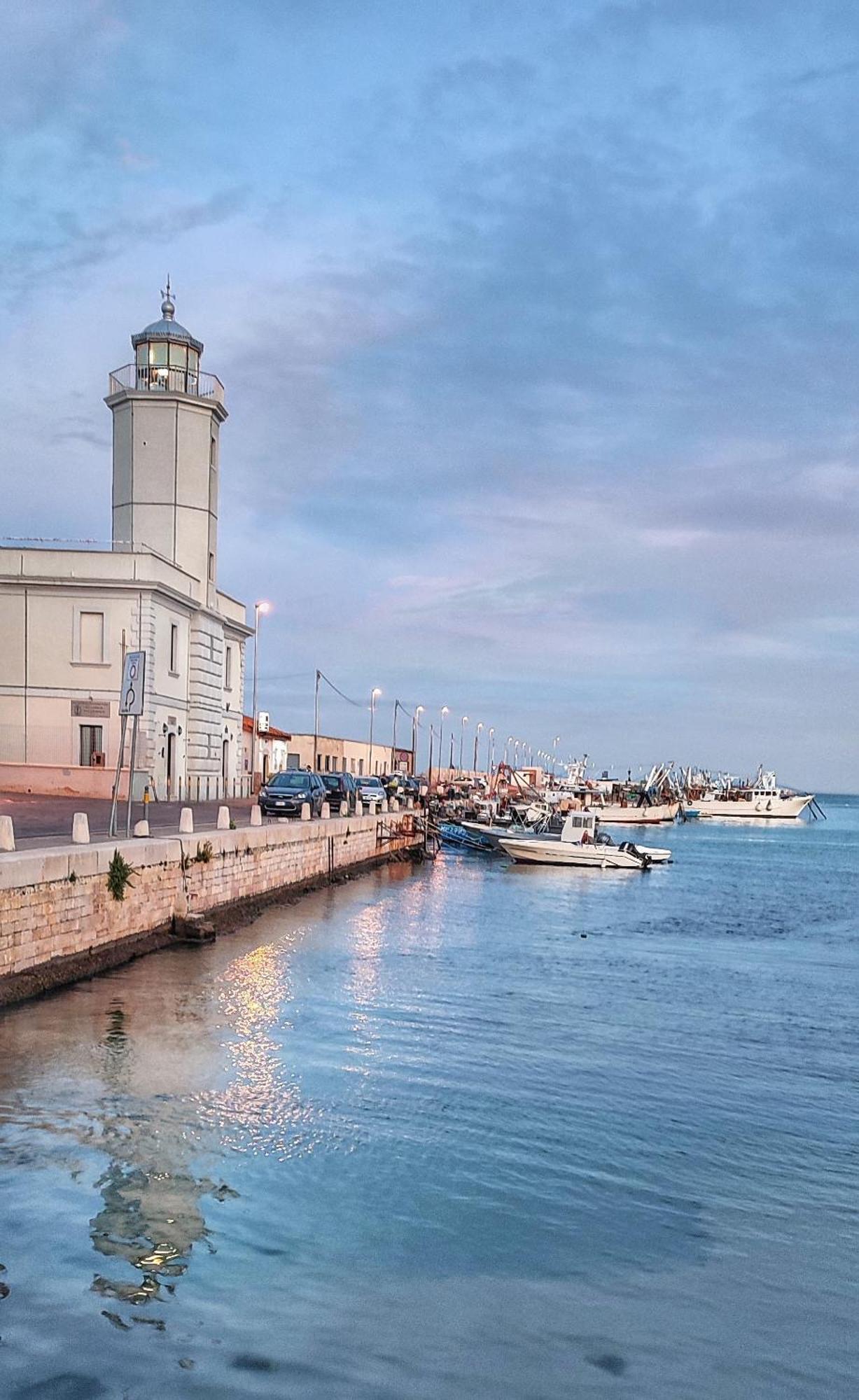 Dimora Della Marchesa - Al Duomo Apartamento Manfredónia Exterior foto